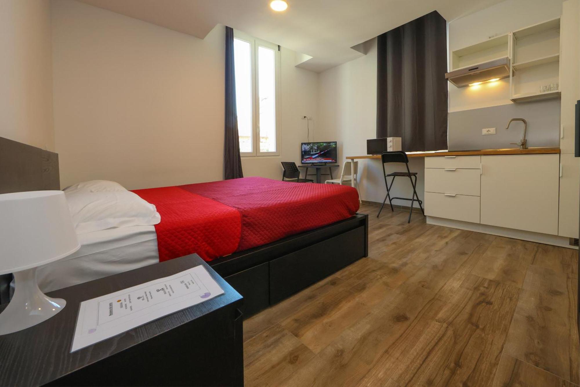 Del Centro Aparthotel *